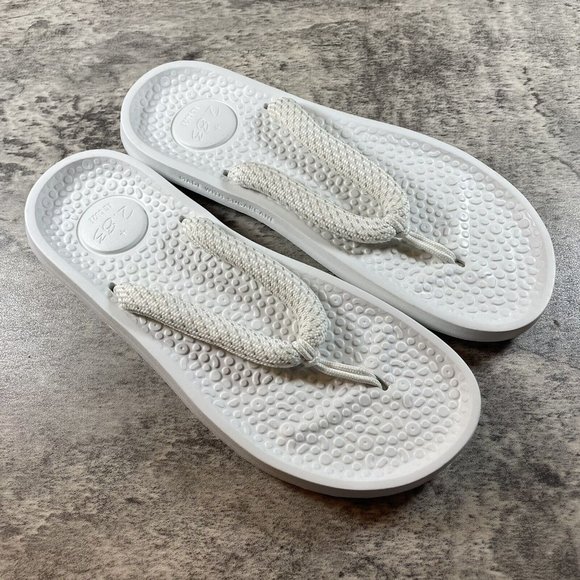 allbirds Shoes - Allbirds 2.83 KG CO2E Flip Flop Sandal White Women 11 Men 9